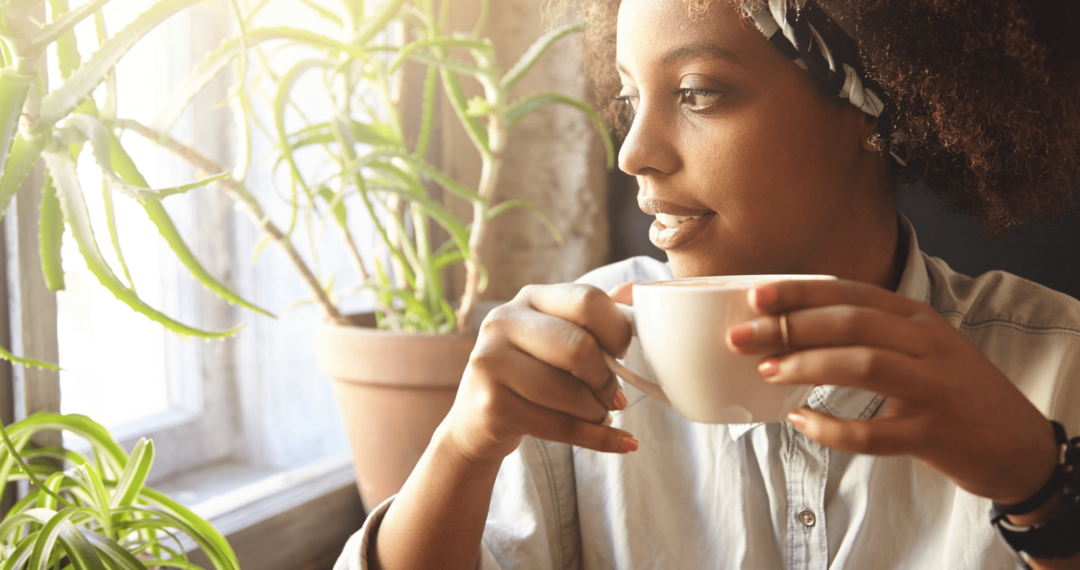 Os benefícios dos chás para a digestão e saúde intestinal