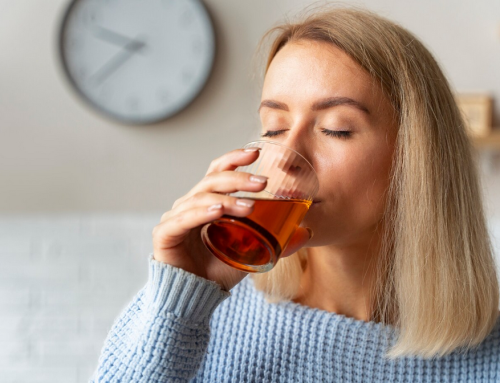 Infusões e Saúde Hormonal: Como os Chás Ajudam no Equilíbrio do Corpo