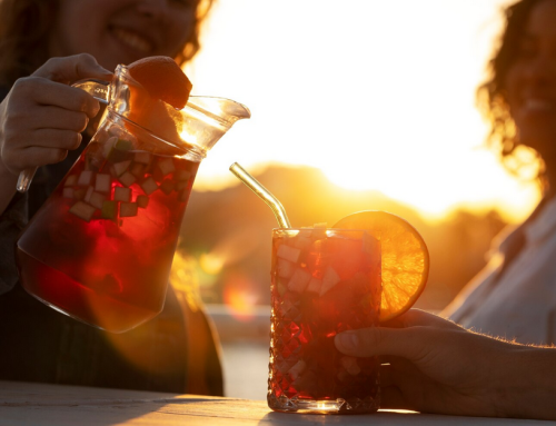 Chás para o Verão: Bebidas geladas que combinam com dias quentes de dezembro