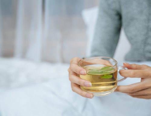 Chás e Saúde Intestinal: Como infusões naturais ajudam digestão e microbiota