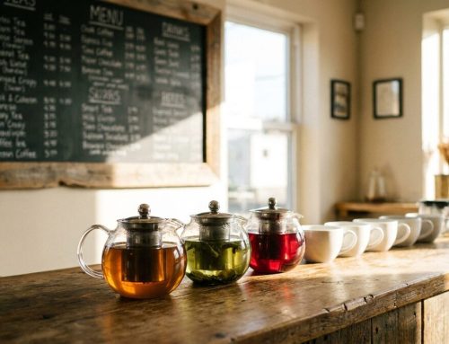 Como cafeterias de pequeno porte podem lucrar com um menu de chás bem pensado